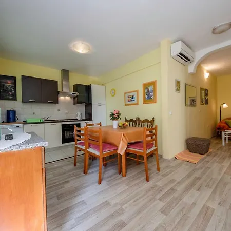 Apartman Marina