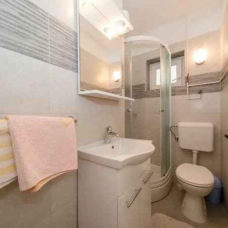 Marina Apartman Rab Town